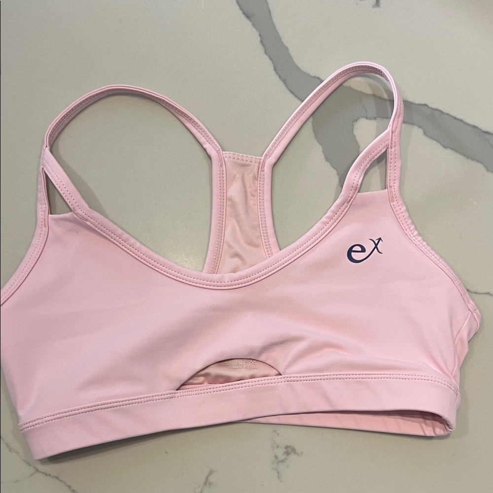 Divergent sports bra